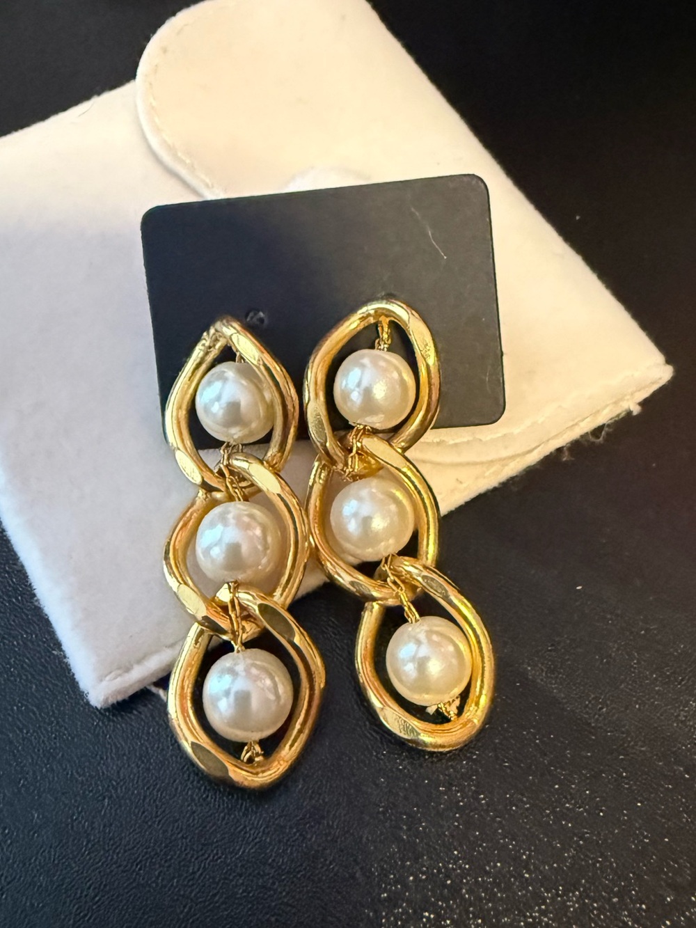 Vintage Gold Tone Chain Link & Faux Pearl Drop Dangle Pierced Earrings